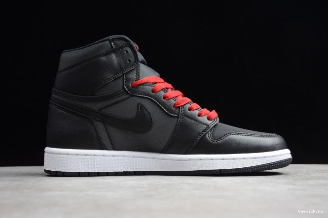 One Kick Satin High Air 1 555088-060 Retro Jordan OG Black 0811